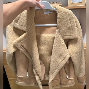 Women’s fleece jacket